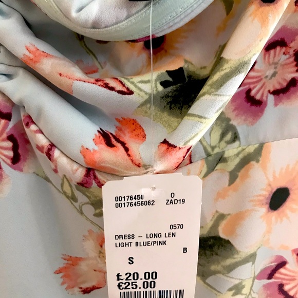 Pretty Floral Maxi Halter Dress - Picture 7 of 7